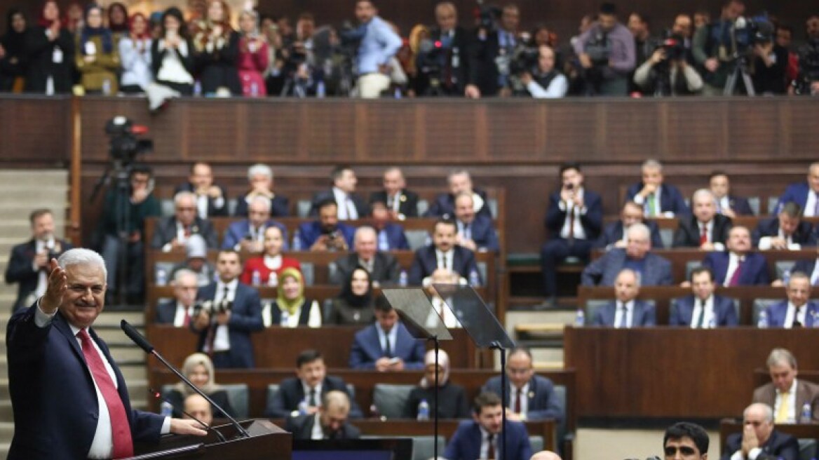Τουρκία: Το κοινοβούλιο επικύρωσε την τρίμηνη παράταση έκτακτης ανάγκης